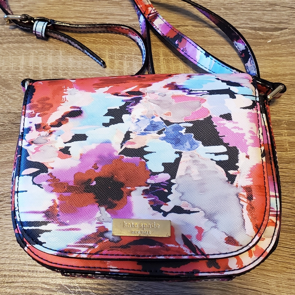 Kate Spade Laurel Way Printed Carsen Crossbody Bag